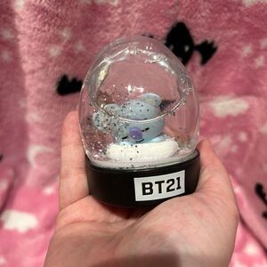 BTS - BT21 KOYA Snow Globe